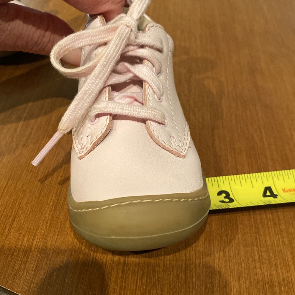 FOOTMATES Reagan Lace-Up Oxford Dress Sneaker - Picture 8 of 10